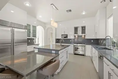 3043 Red Springs Drive, Las Vegas, NV 89135 Kitchen