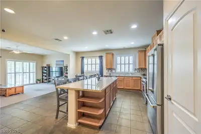 6426 Emerson Gardens Street, Las Vegas, NV 89166 Kitchen