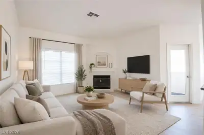 2975 Bluegrass Lane 524 Living Room