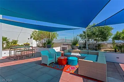 150 Las Vegas Boulevard 1501 Patio
