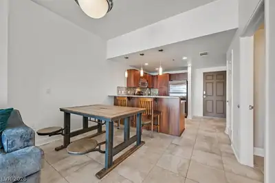 150 Las Vegas Boulevard 1501 Dining Area
