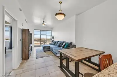150 Las Vegas Boulevard 1501 Living Room
