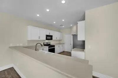 9782 Valmeyer Avenue, Las Vegas, NV 89148 Kitchen