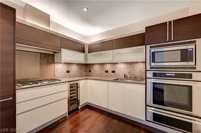 3750 South Las Vegas Boulevard 3707 Kitchen