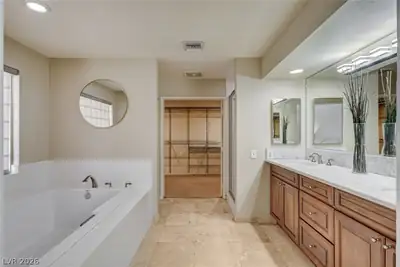 408 Lacy Lane, Las Vegas, NV 89107 Primary Bathroom