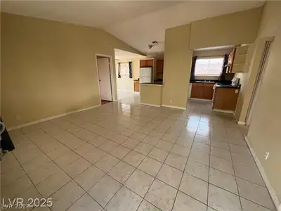 6430 Alomar Avenue Living Room