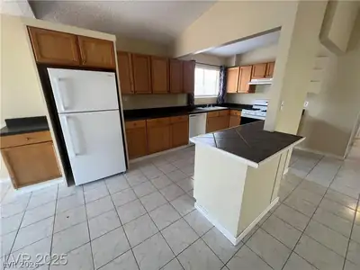 6430 Alomar Avenue Kitchen