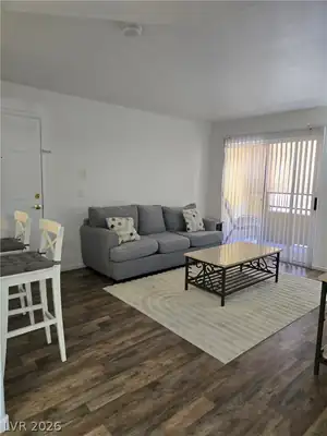 2120 Ramrod Avenue 417 Living Room