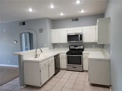 2201 Ramsgate Drive 923 Kitchen