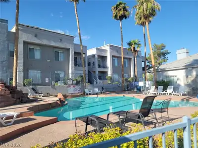 2201 Ramsgate Drive 923 Pool