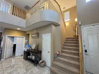 6041 Glenborough Street, Las Vegas, NV 89115 Entrance Foyer