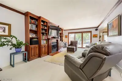 2951 Pinehurst Drive, Las Vegas, NV 89109 Living Room