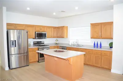 447 Groft Way, Henderson, NV 89015 Kitchen