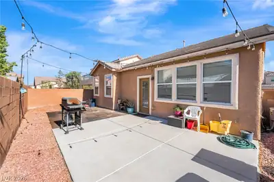320 Fox Blitz Avenue, North Las Vegas, NV 89031 Patio
