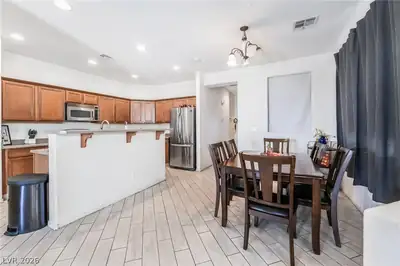 320 Fox Blitz Avenue, North Las Vegas, NV 89031 Kitchen