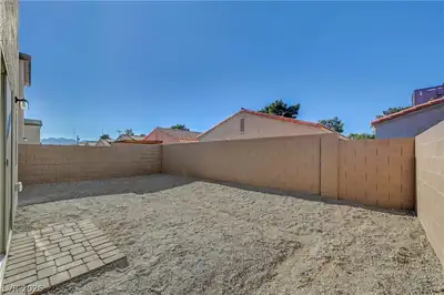 2124 Abraham Avenue, Las Vegas, NV 89106 Yard