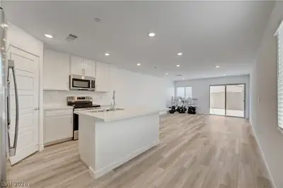 2124 Abraham Avenue, Las Vegas, NV 89106 Kitchen
