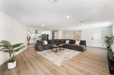 2903 Hardin Drive, Henderson, NV 89074 Living Room