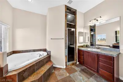 580 East Hickory Street Primary Bathroom