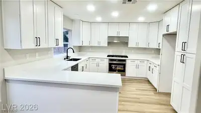4595 Barnes Court, Las Vegas, NV 89147 Kitchen