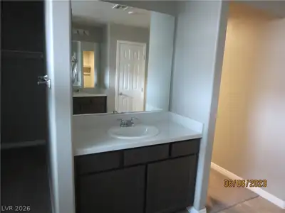 1012 Huckburn Avenue, Henderson, NV 89015 Bathroom