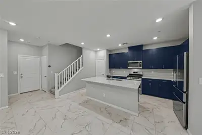 3528 Punta Tersiva Lane, Henderson, NV 89044 Kitchen