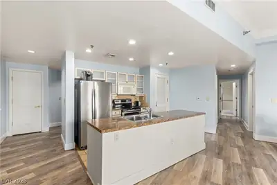 30 Strada Di Villaggio 203, Henderson, NV 89011 Kitchen