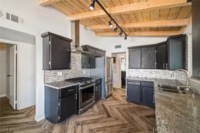 1701 Birch Street, Las Vegas, NV 89102 Kitchen