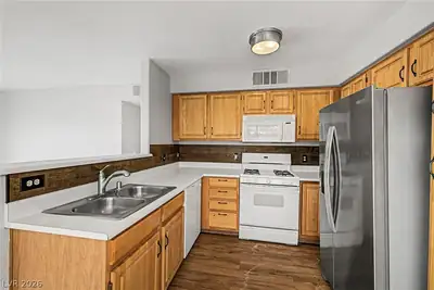 5710 East Tropicana Avenue 2135 Kitchen