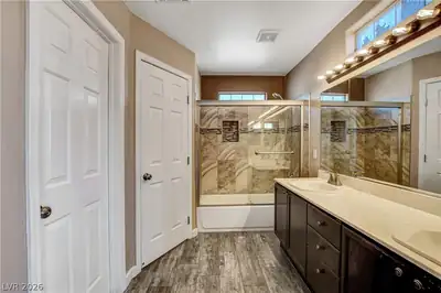 8308 Raphael Court, Las Vegas, NV 89129 Primary Bathroom