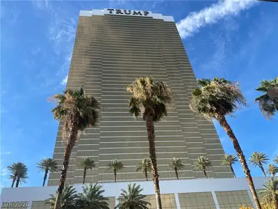 2000 North Fashion Show Drive 3805 Las Vegas, NV 89109