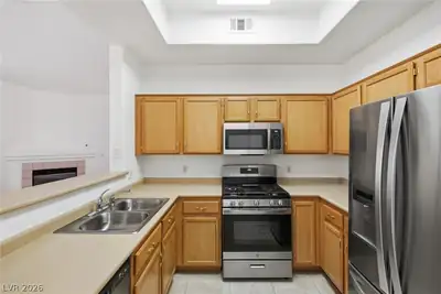700 Carnegie Street 1712, Henderson, NV 89052 Kitchen