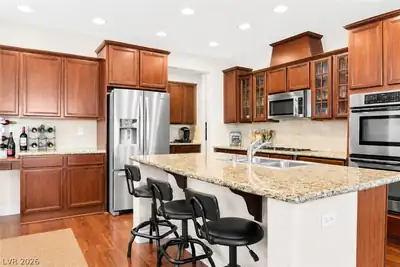 7520 Royal Crystal Street, Las Vegas, NV 89149 Kitchen