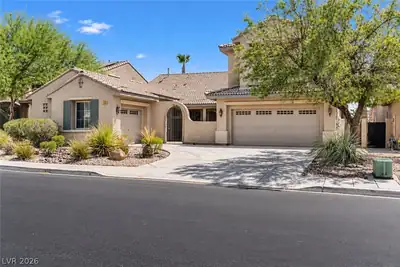 7520 Royal Crystal Street, Las Vegas, NV 89149 Front of Structure
