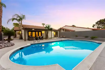 1900 Plaza De La Cruz Las Vegas, NV 89102