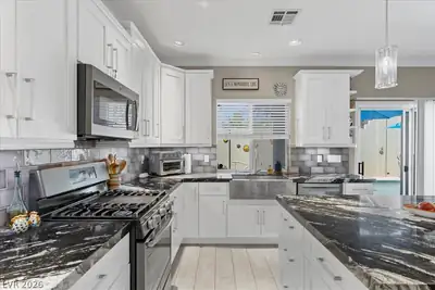 3409 Bedfordshire Place, Las Vegas, NV 89129 Kitchen