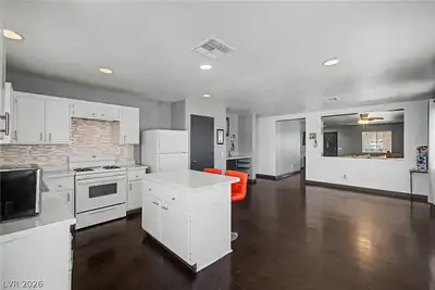 5854 Dana Rogers Drive, Las Vegas, NV 89110 Kitchen