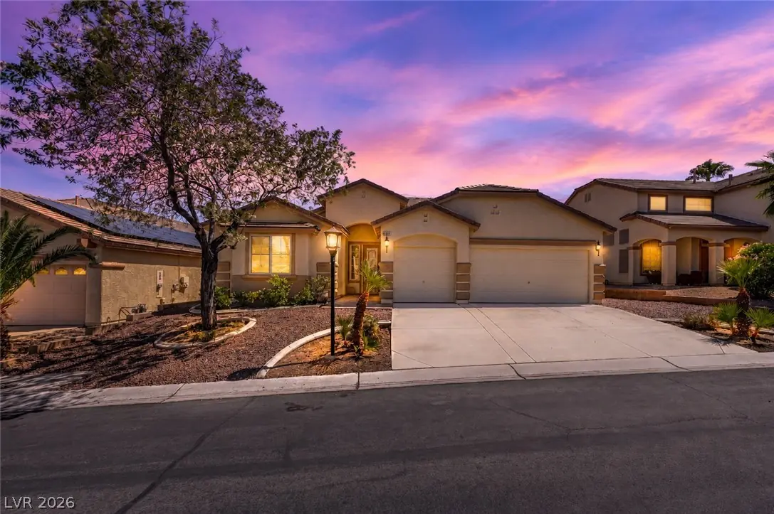 8921 Reining Spur Avenue, Las Vegas, NV 89143