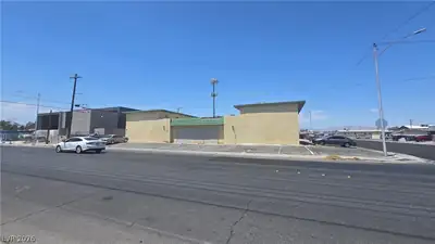 2405 McCarran Street, North Las Vegas, NV 89030 Front of Structure
