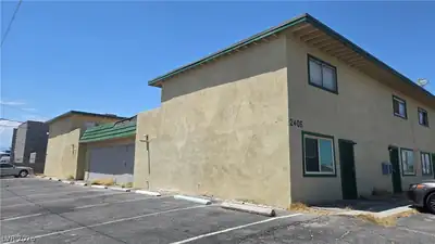 2405 McCarran Street, North Las Vegas, NV 89030 Front of Structure