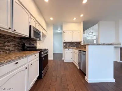 7504 Holloran Court, Las Vegas, NV 89128 