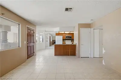 925 Sulphur Springs Lane 101 Dining Area