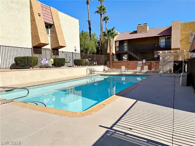 5080 Indian River Drive 400 Pool