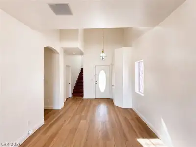 9442 MARSHALL CREEK Street 0 Entrance Foyer