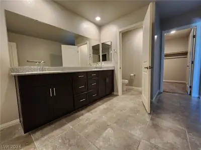 4521 Pointleaf Street, North Las Vegas, NV 89032 Primary Bathroom