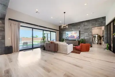 8310 West Camero Avenue Living Room