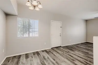 3400 Cabana Drive 2127 Living Room