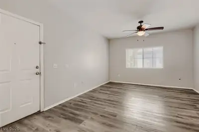 3400 Cabana Drive 2127, Las Vegas, NV 89122 Living Room