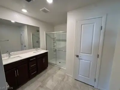 3574 Sorridere Lane, Henderson, NV 89044 Primary Bathroom