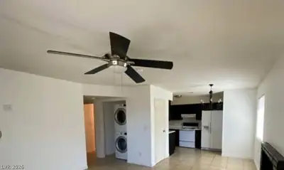 2041 Bledsoe Lane D Living Room